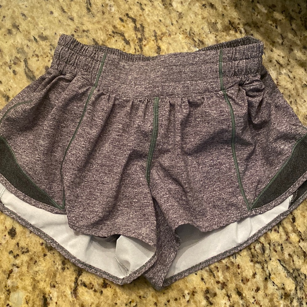 Lululemon grey shorts Sz 4 2.5 inseam